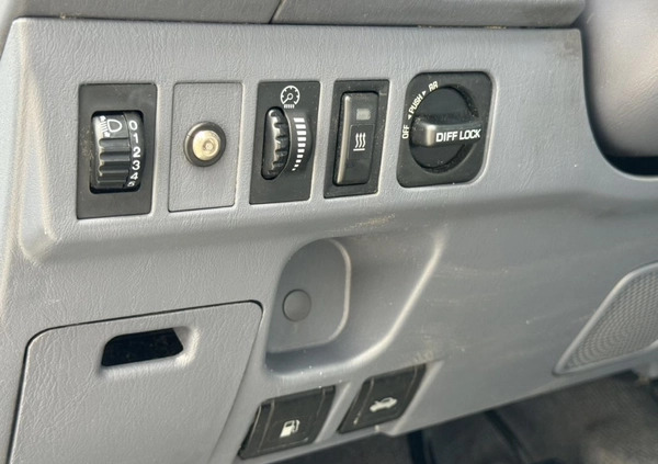 Toyota Land Cruiser cena 68500 przebieg: 205451, rok produkcji 2000 z Starachowice małe 781